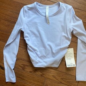 NWT All it takes Nulu long sleeve. Lululemon sz 4